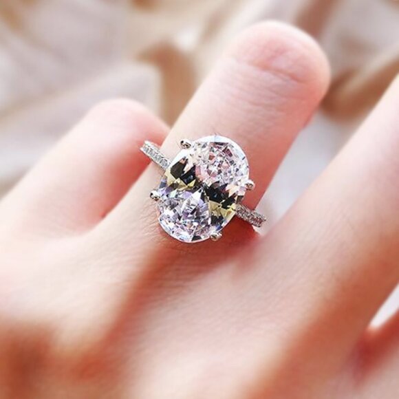 💥Crystal Pure Big Oval Zircon Thin Wedding Clear Rings for Women,MARR9177 - Picture 4 of 6